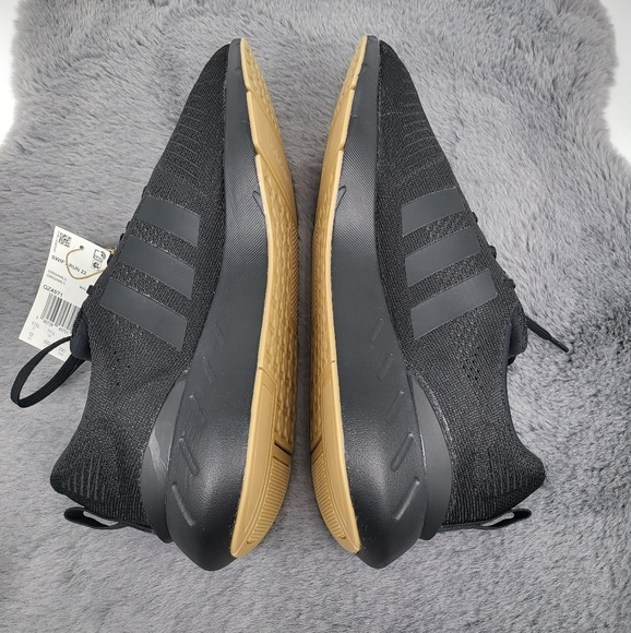 Adidas Swift Run 22 'Black Gum' Men's Running Shoes - Picture 6 of 7